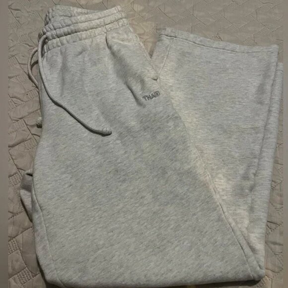 Aritzia Sweatfleece Boyfriend Cozy Sweatpants - Picture 2 of 3